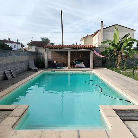 Bed & Breakfast Location Spacieuse Avec Balcon Et Piscine