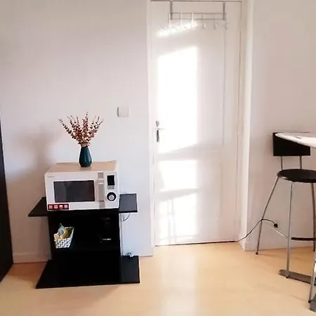 Bed & Breakfast Location Spacieuse Avec Balcon Et Piscine *